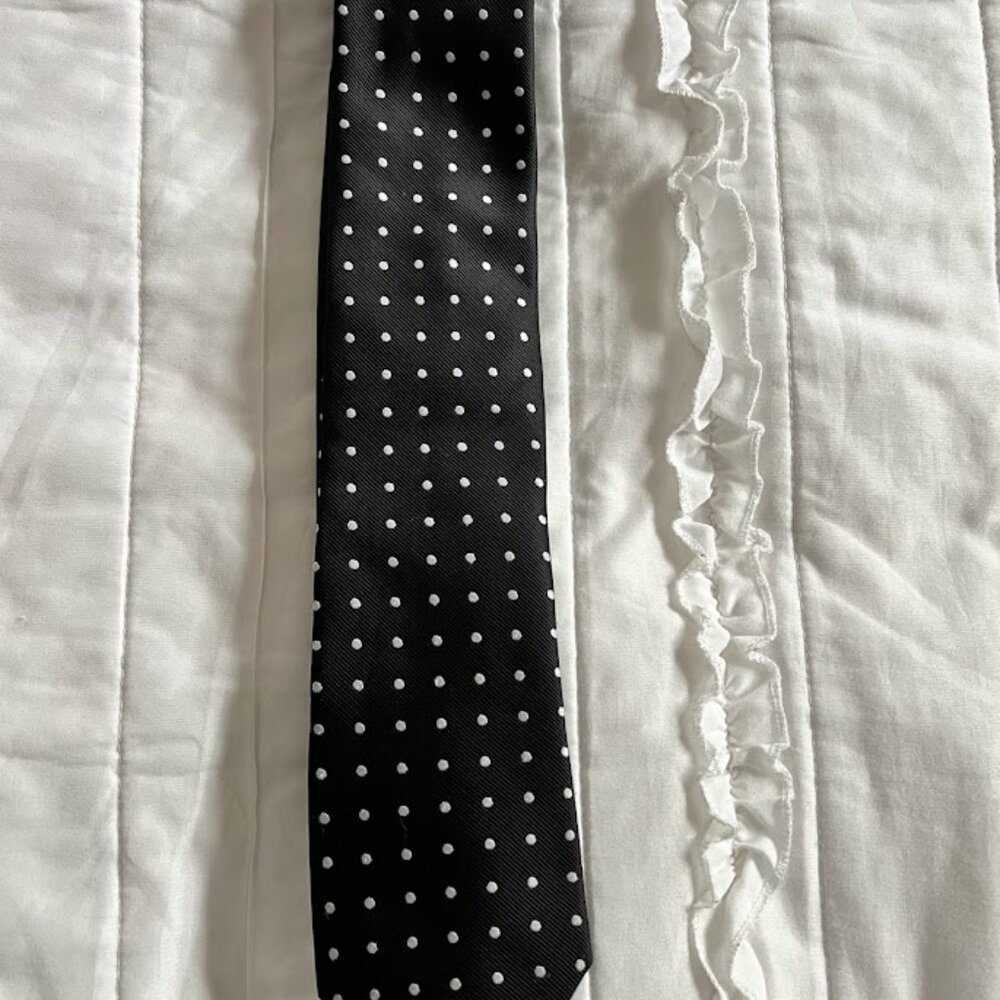 Jones New York Black/White Geometric Tie